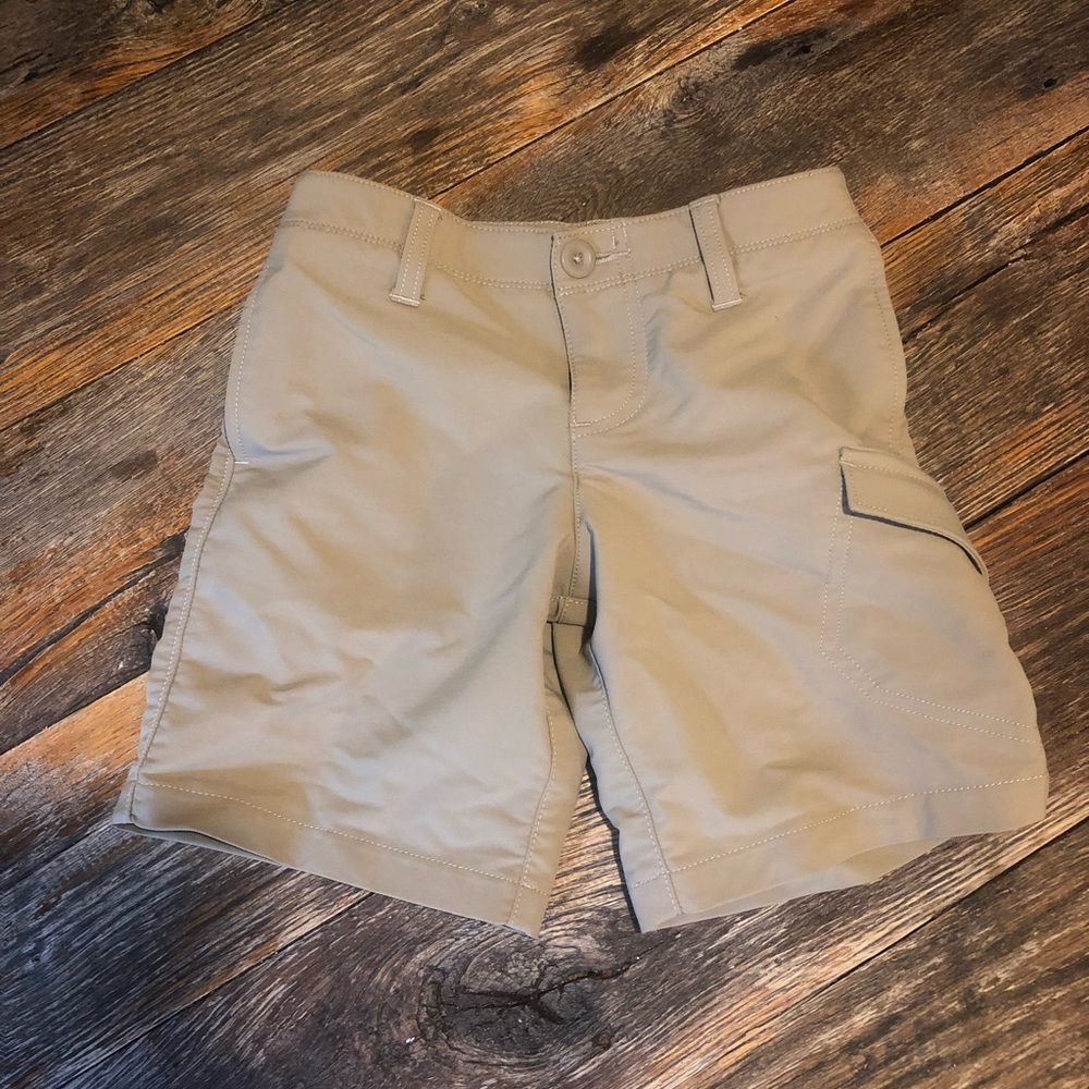 Boys under armour shorts, size 6